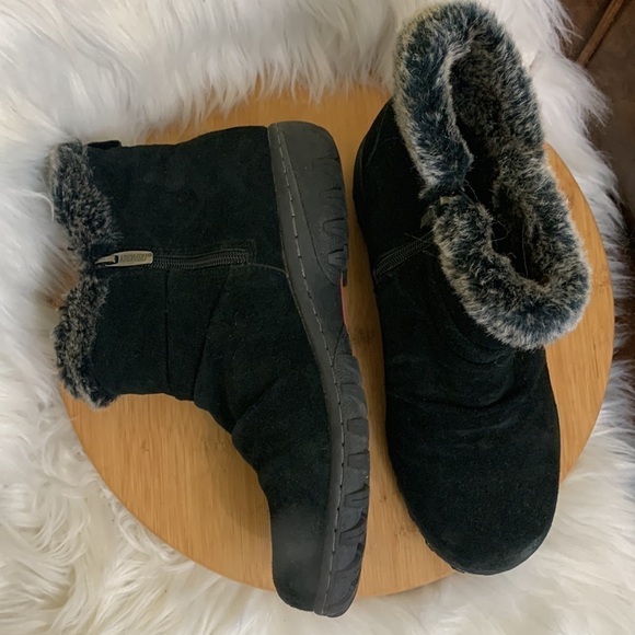 Khombu | Black Suede Zipper Lindsey All Weather Rubber Sole SlipOn Boots 9 - Picture 15 of 17